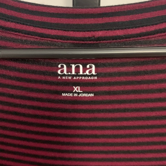 A.n.a Black and Burgundy Layering Top - Picture 5 of 16